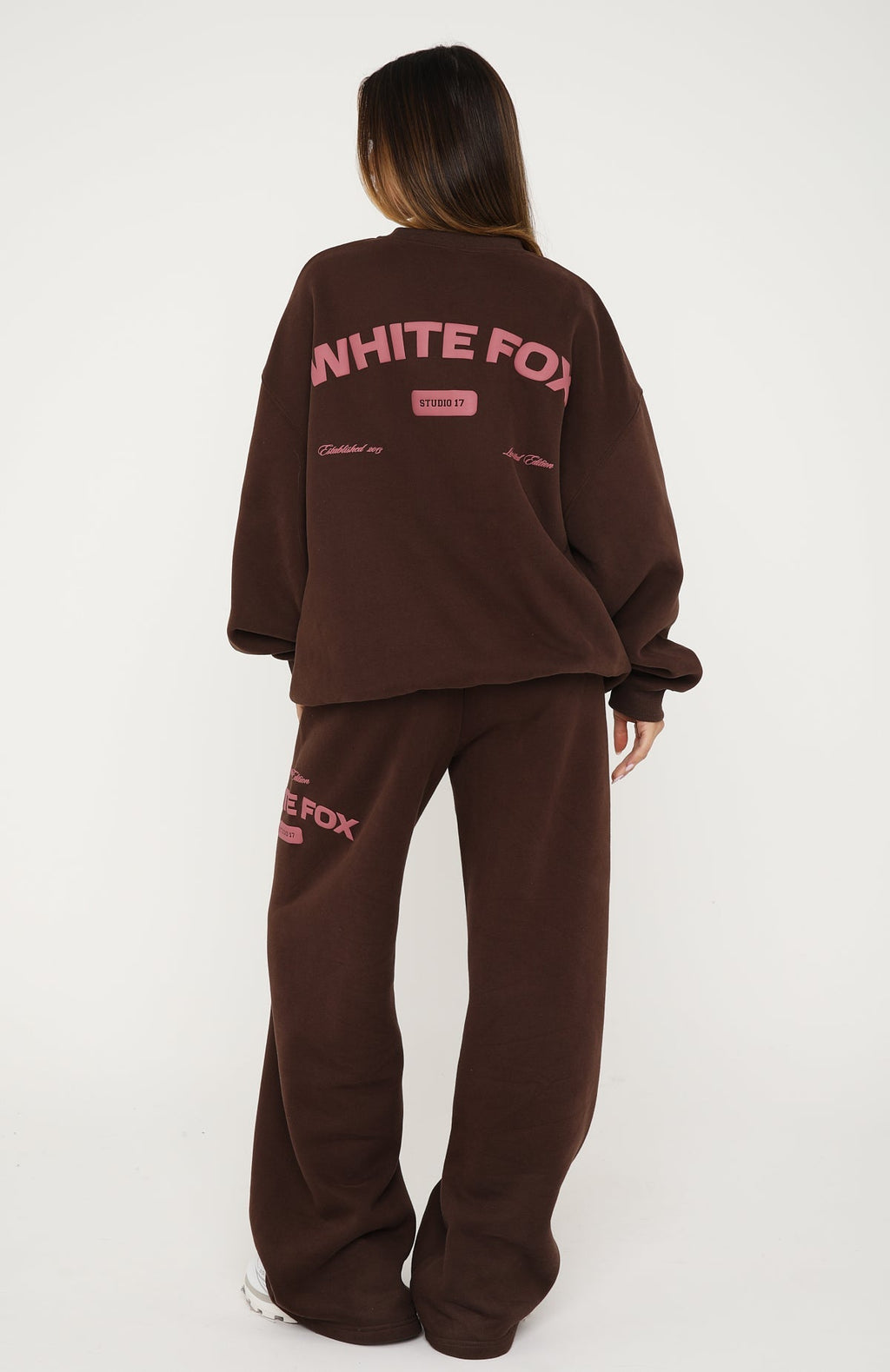 Trending Studio 17 Raven Wide Leg Sweatpants Chocolate