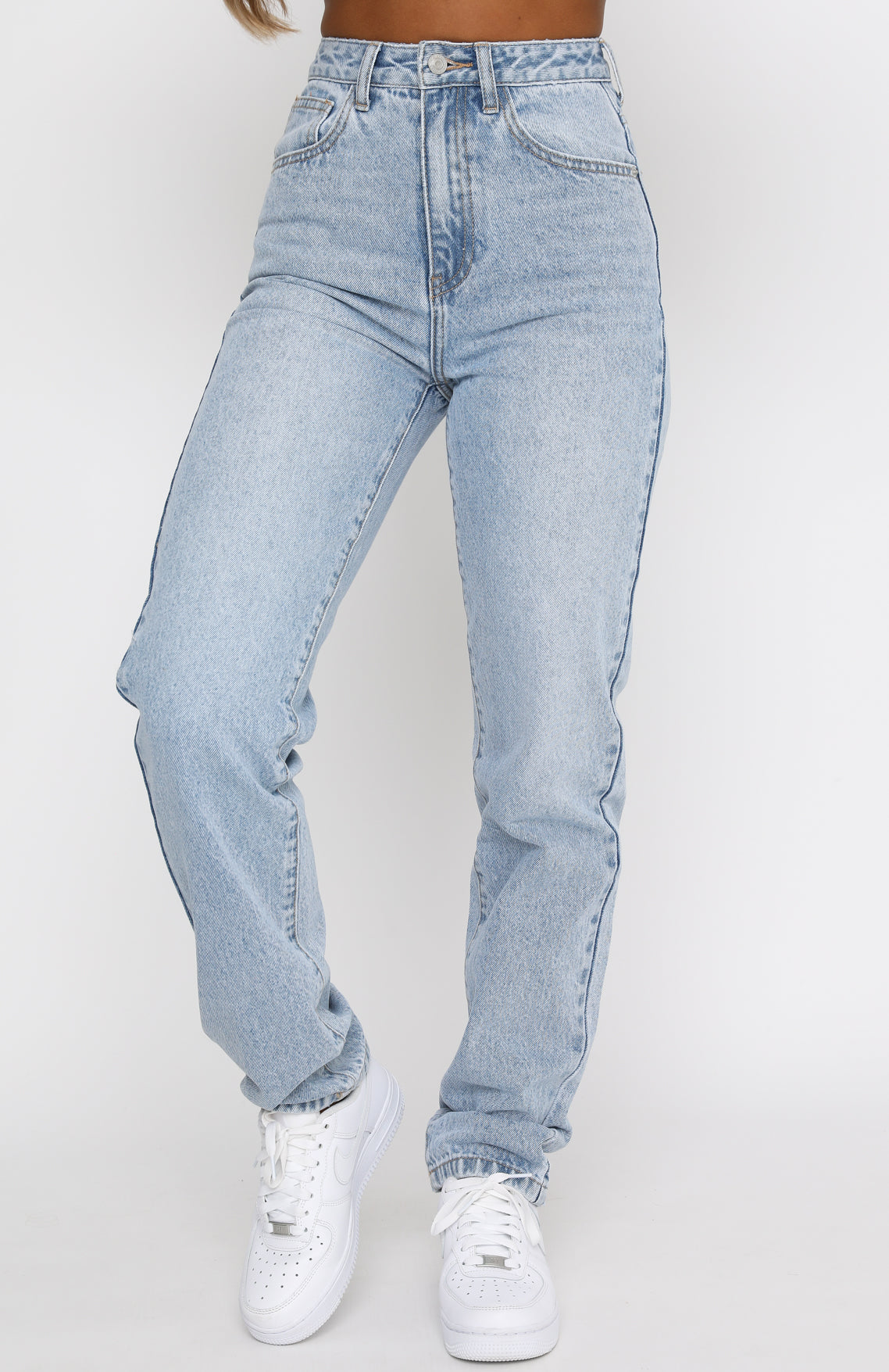 Trending Whos That Girl Straight Leg Denim Jeans Washed Blue