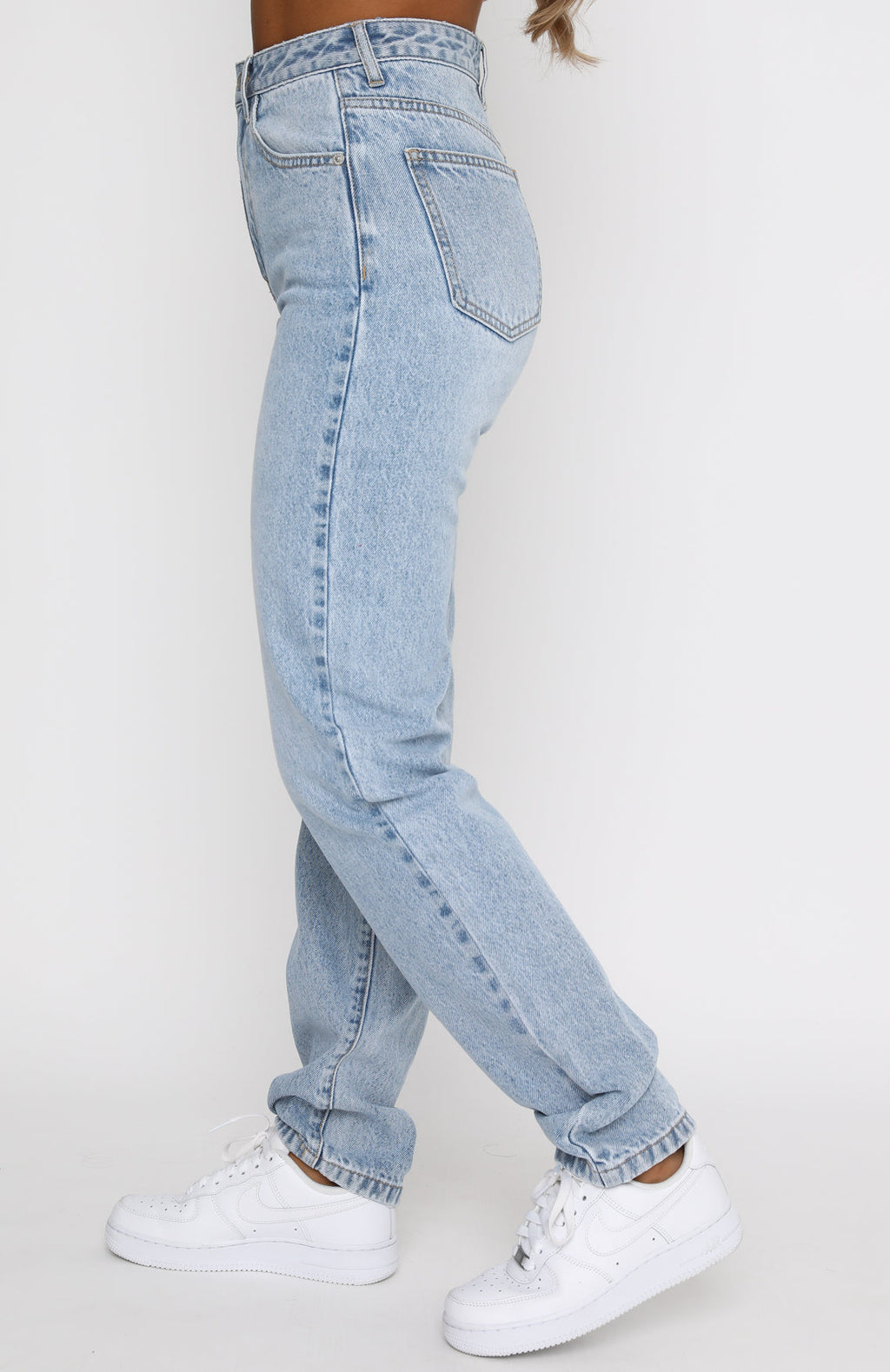 Trending Whos That Girl Straight Leg Denim Jeans Washed Blue