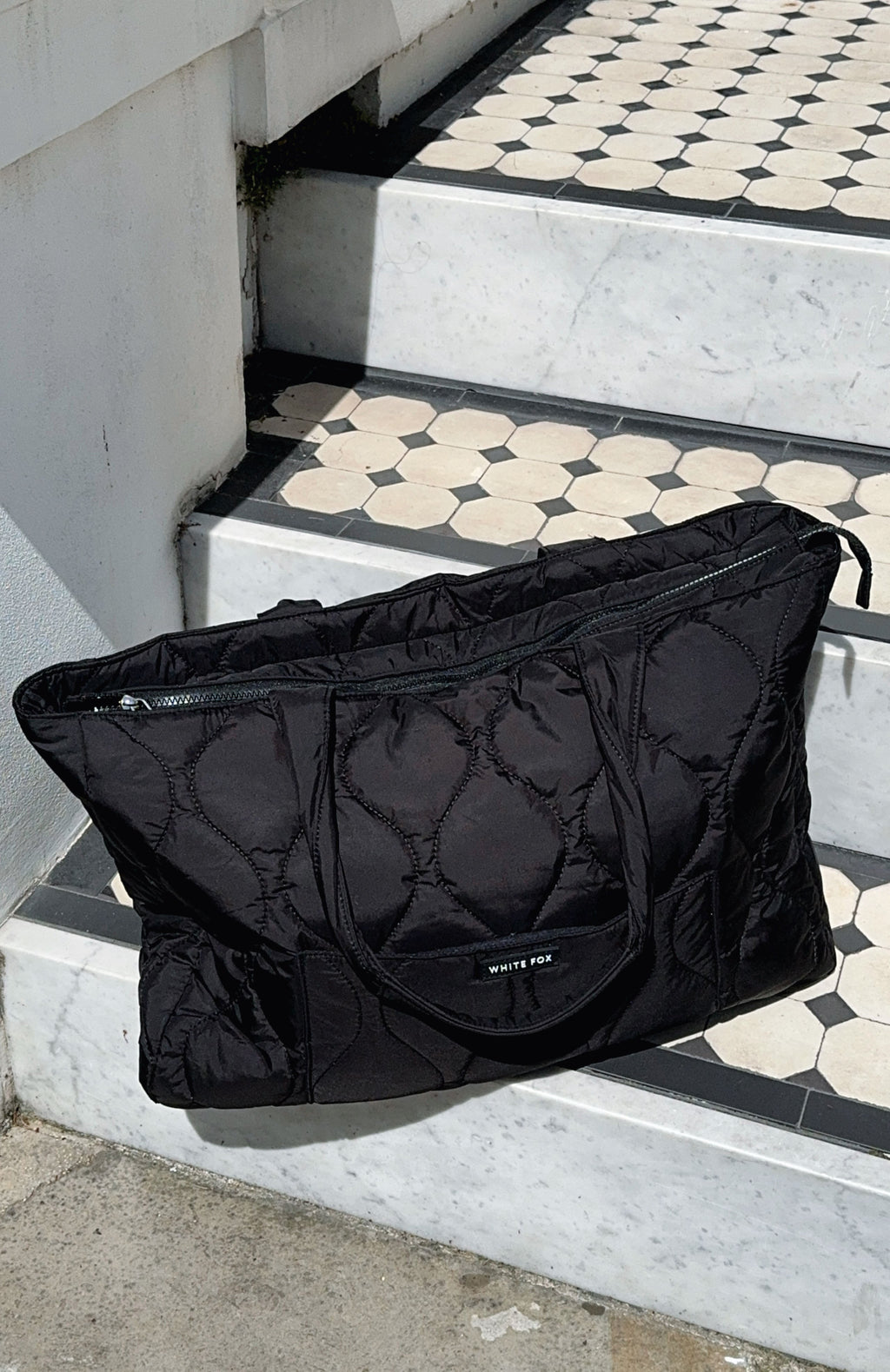 Trending Always Moving Quilted Tote Bag Black