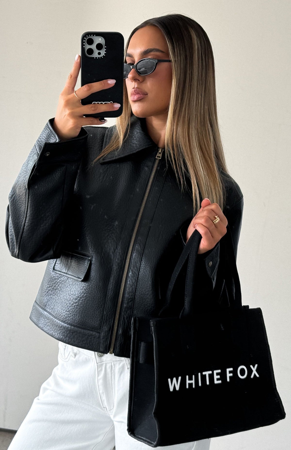 Trending White Fox Mini Tote Bag Black