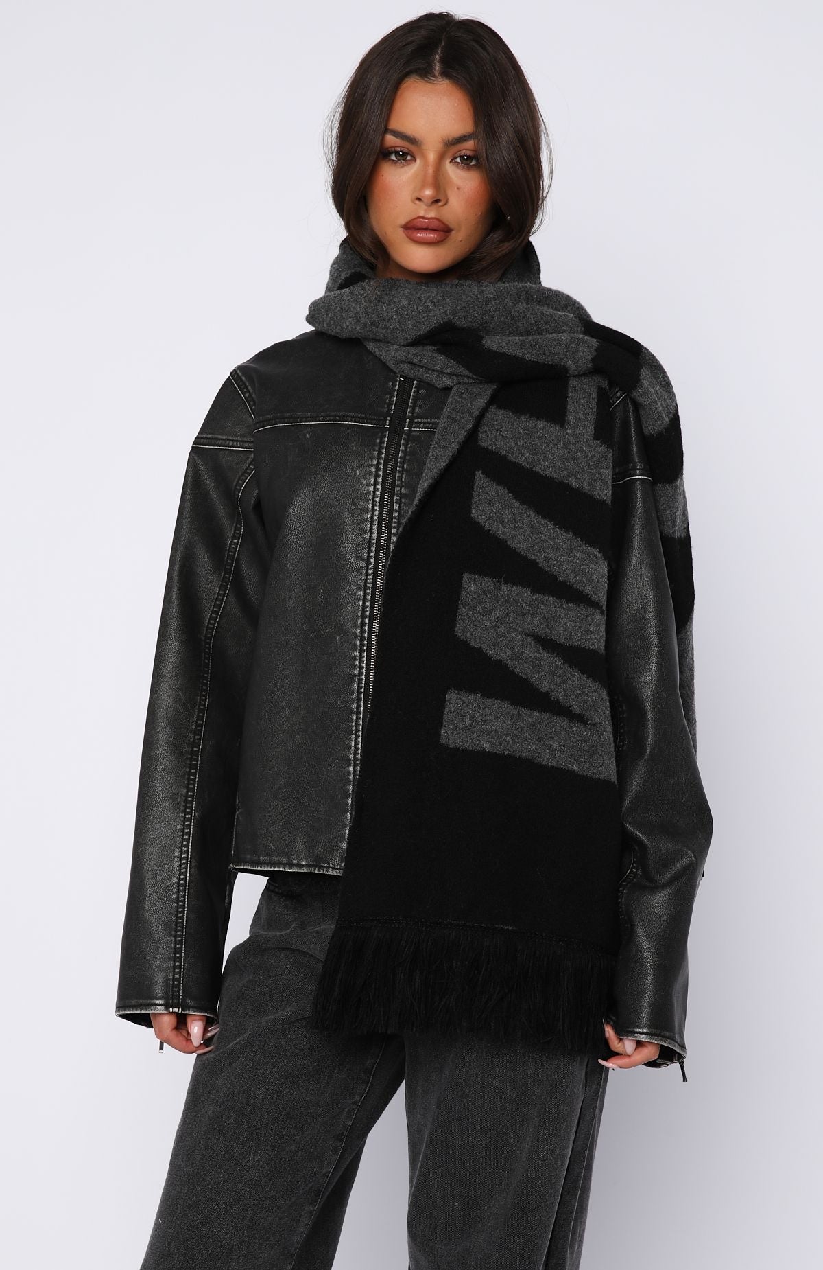Trending Falsetto Scarf Black