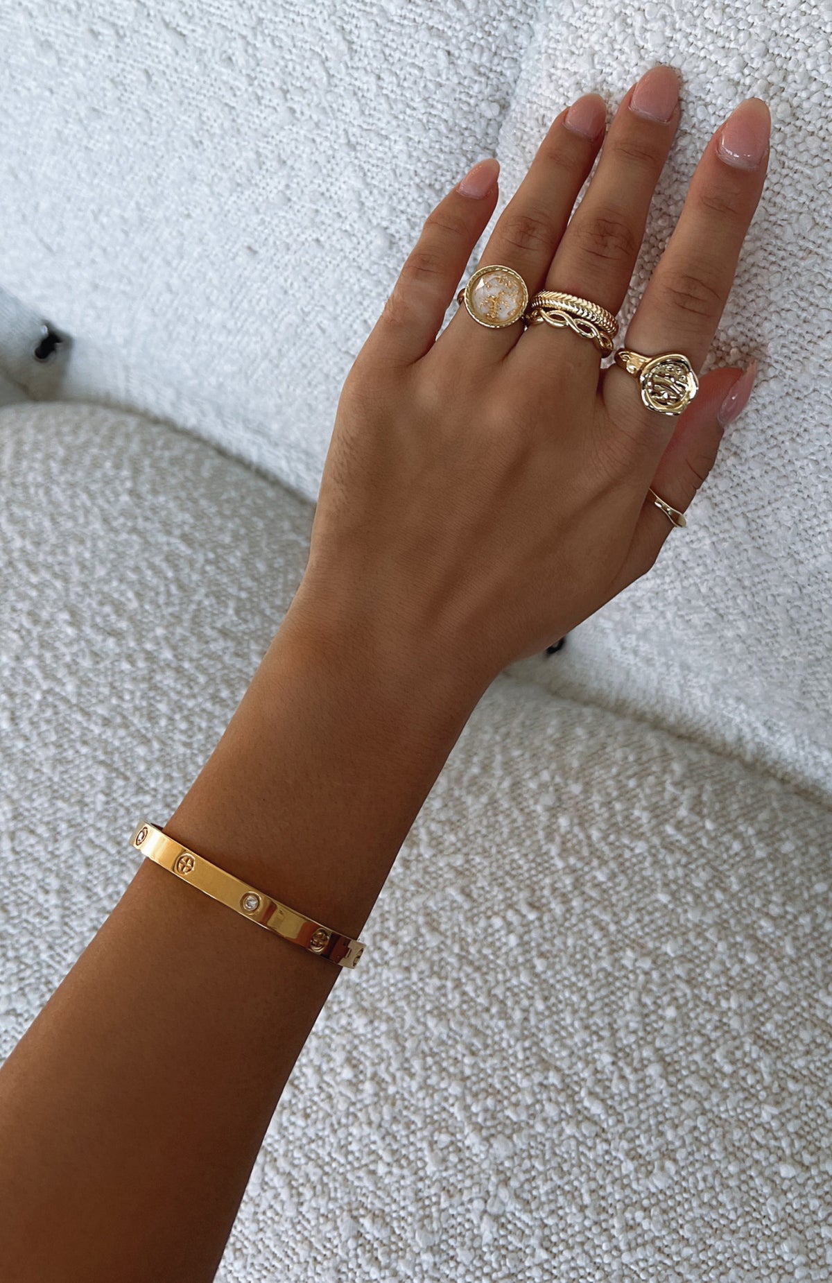 Trending Sia Bracelet Gold