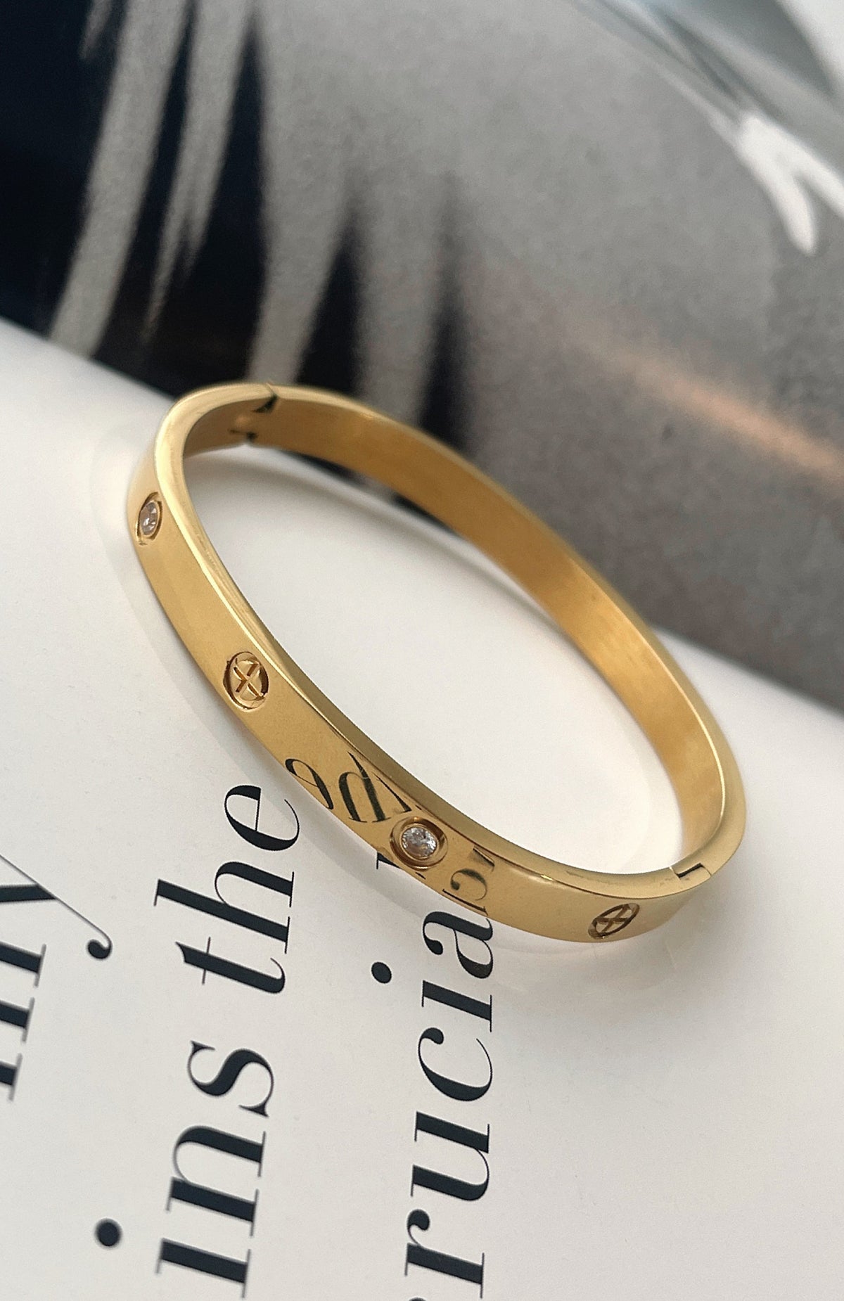 Trending Sia Bracelet Gold