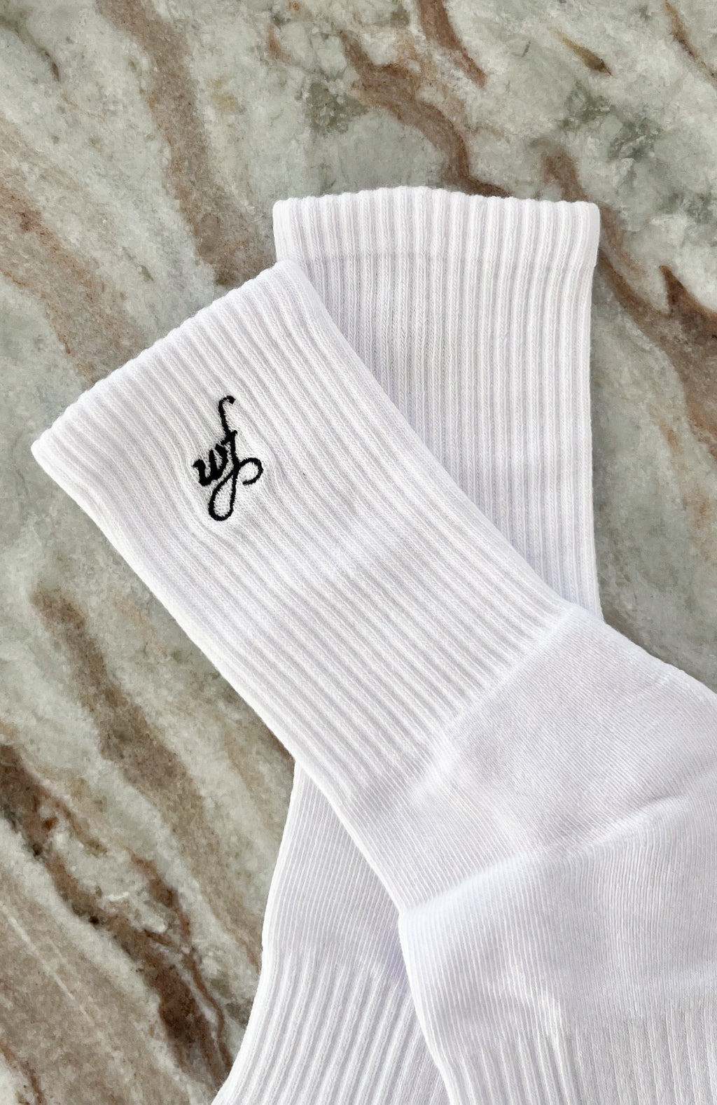 Trending A Glimpse Socks White