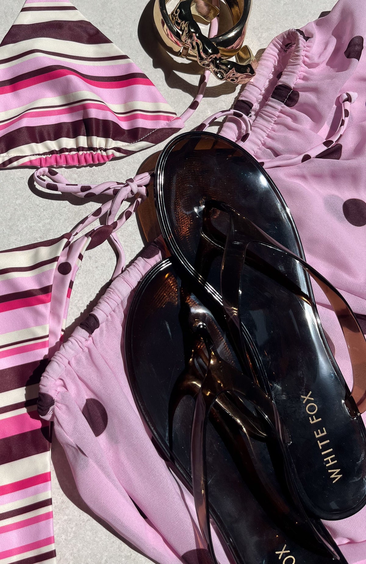 Trending Dean Jelly Thong Sandals Chocolate