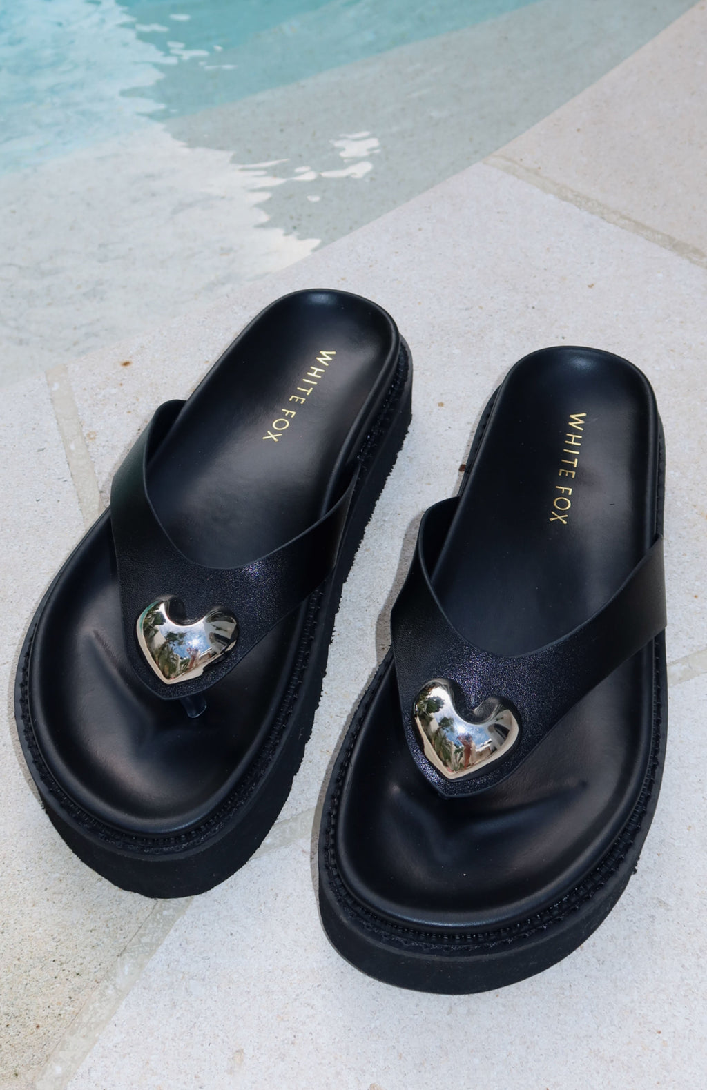 Trending Julijana Sandals Black