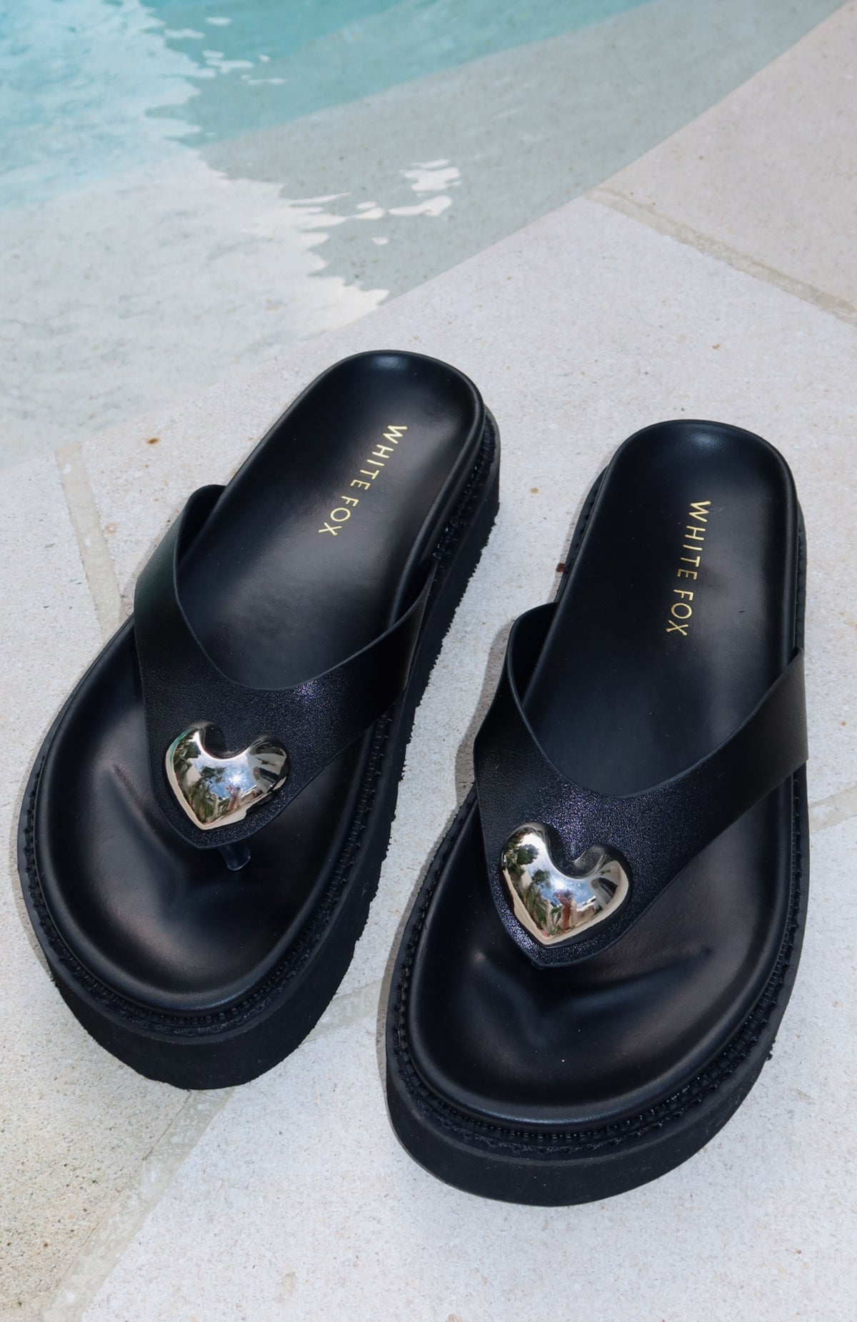 Trending Julijana Sandals Black