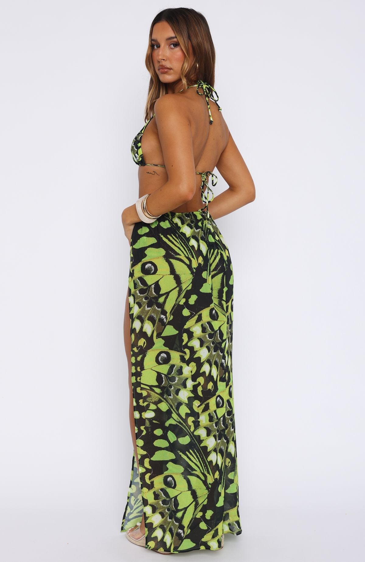 Trending Tropical Life Sarong Lime Whisper