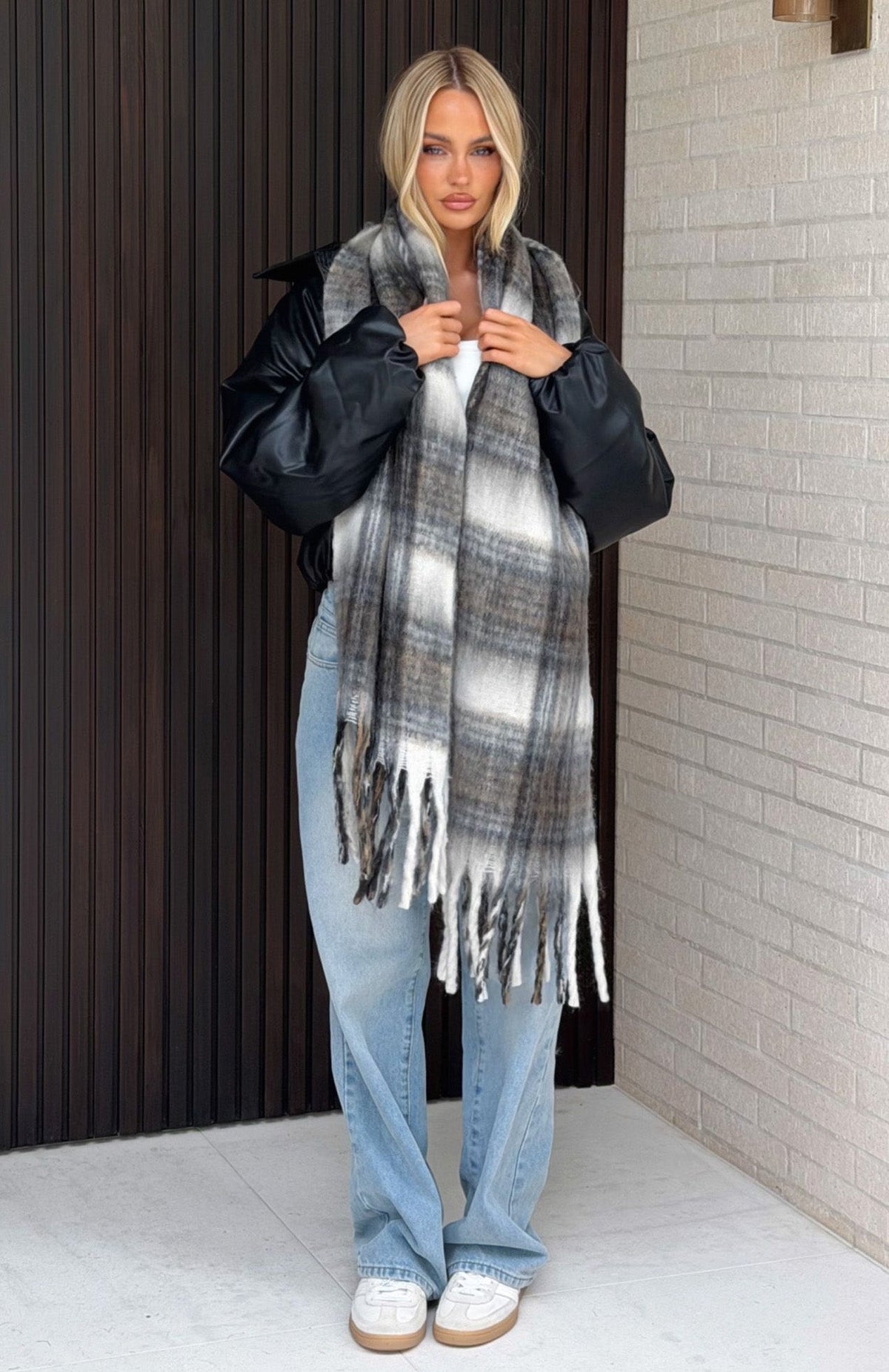 Trending Farley Scarf Cappuccino Plaid