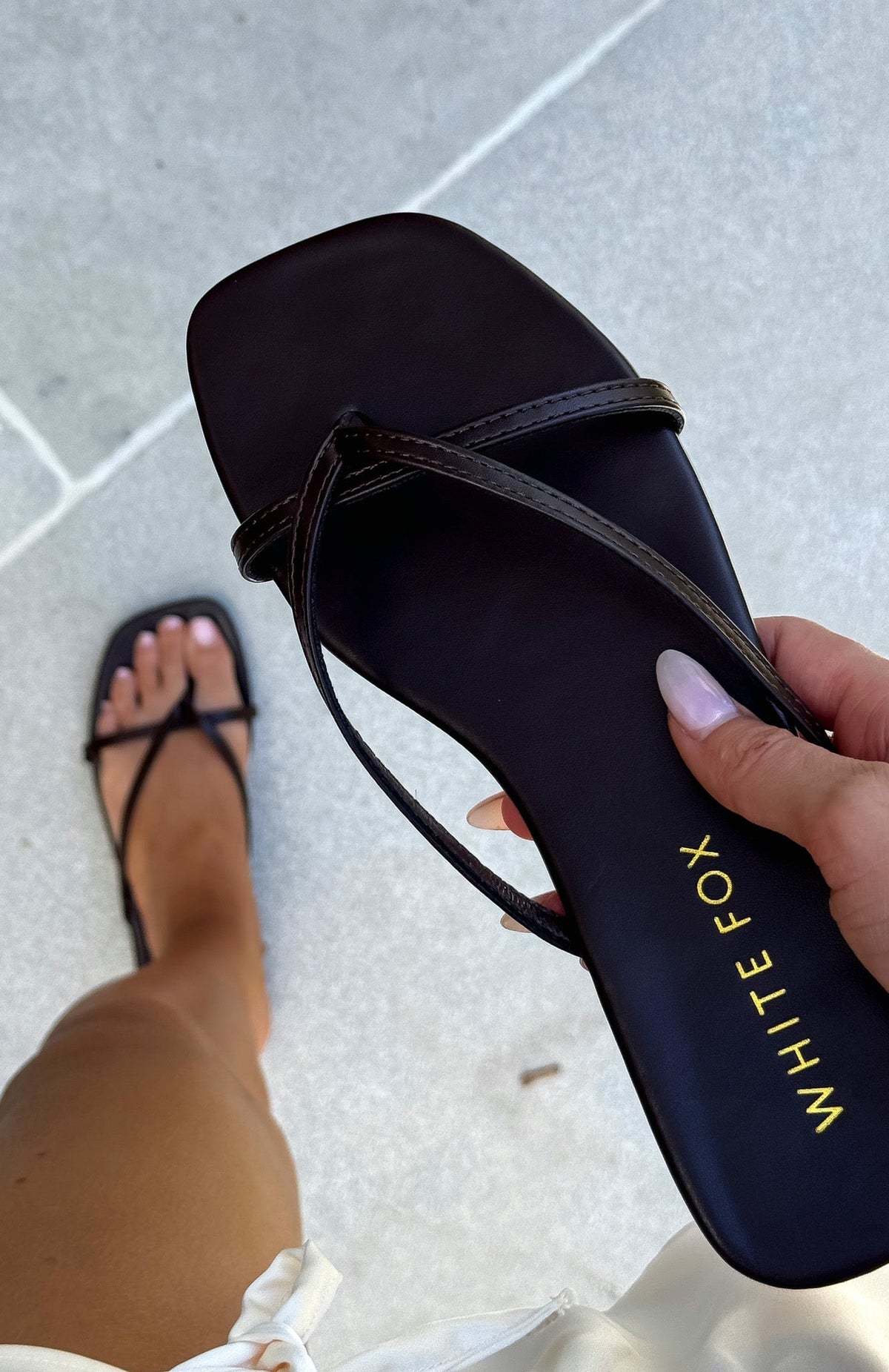 Trending Ailani Thong Sandals Chocolate