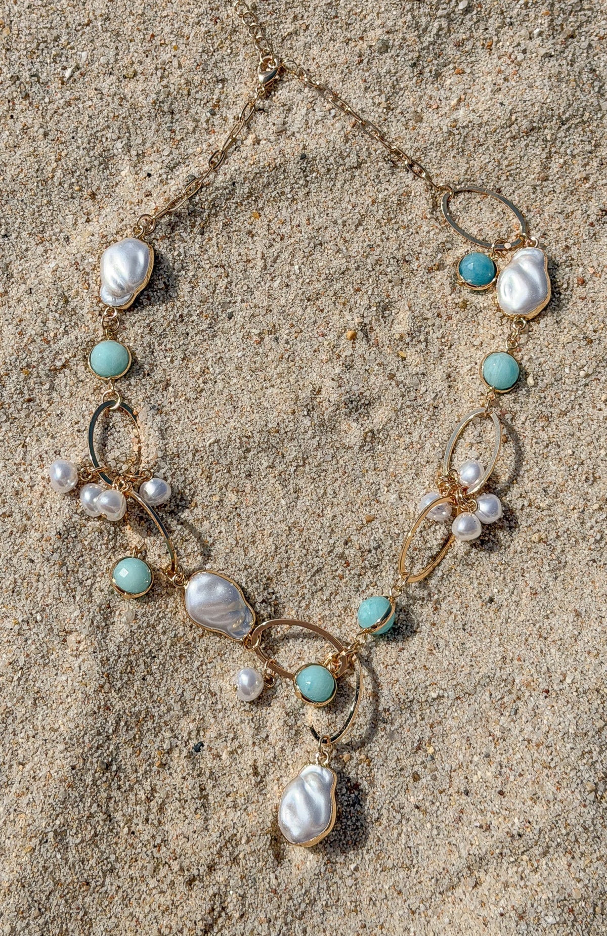 Trending Borna Necklace Gold