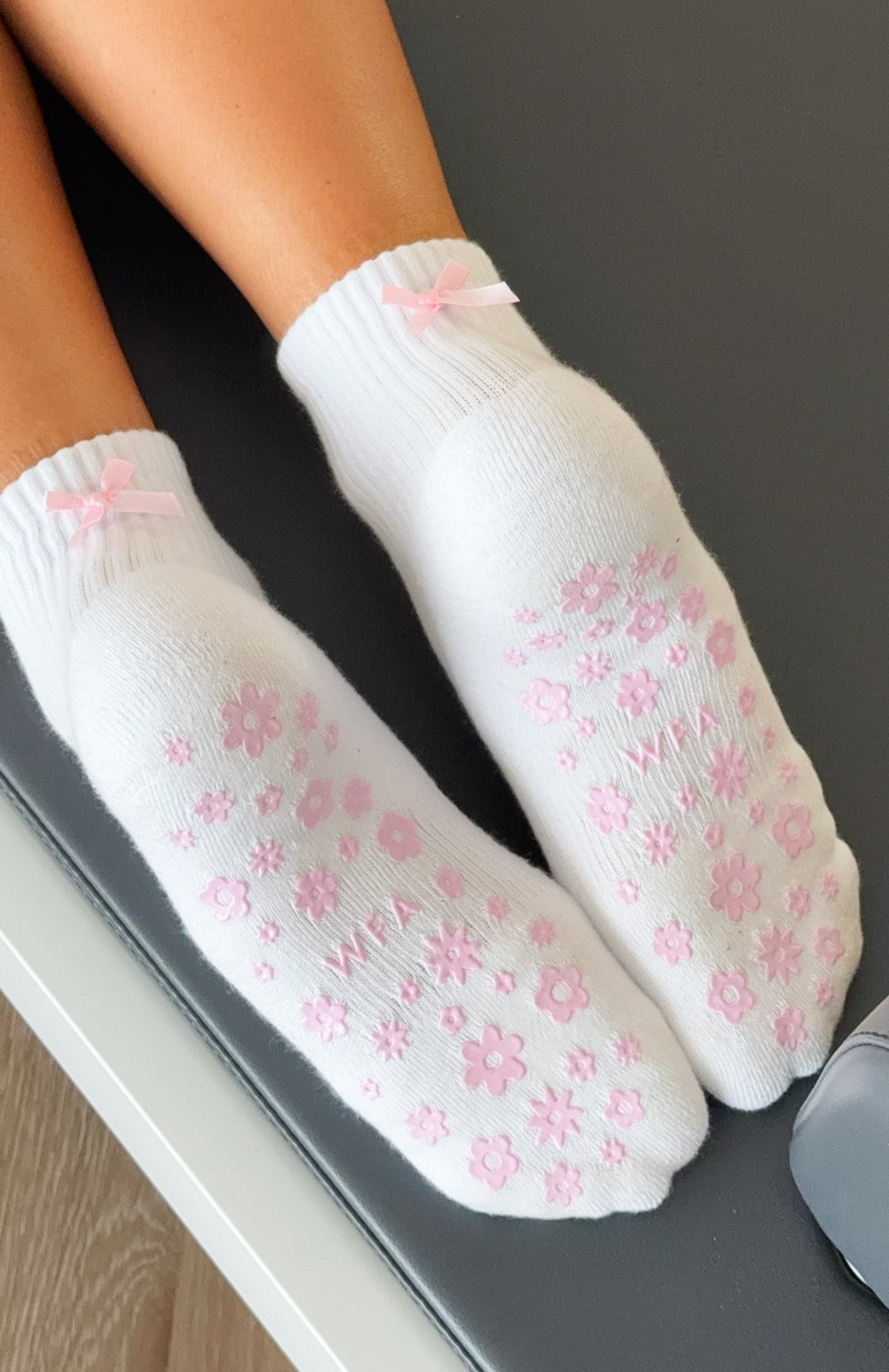 Trending Flower Power Grip Socks Ballet Pink