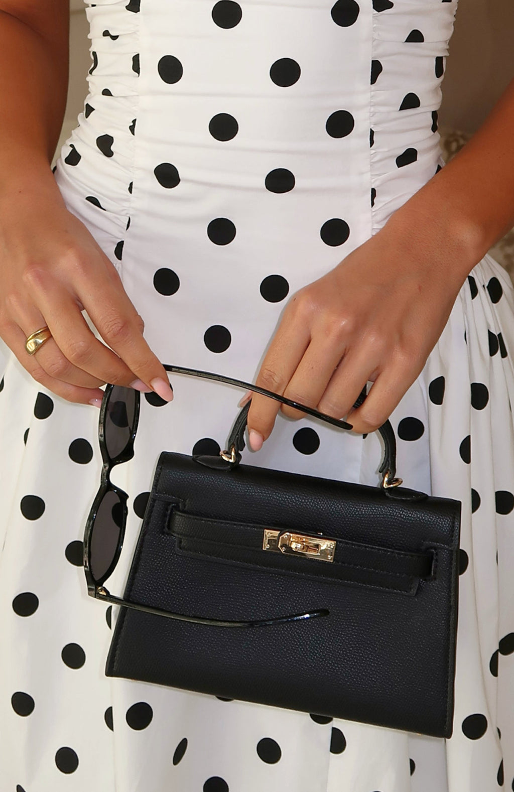 Trending Hope Top Handle Bag Black