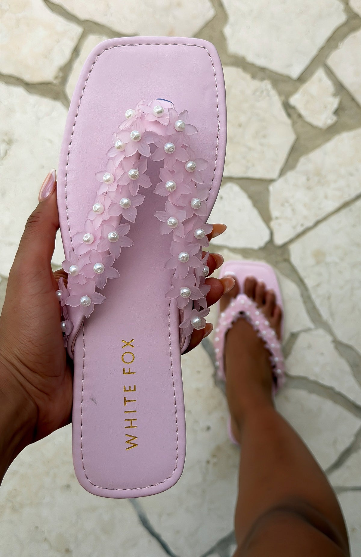 Trending Lyle Thong Sandals Baby Pink
