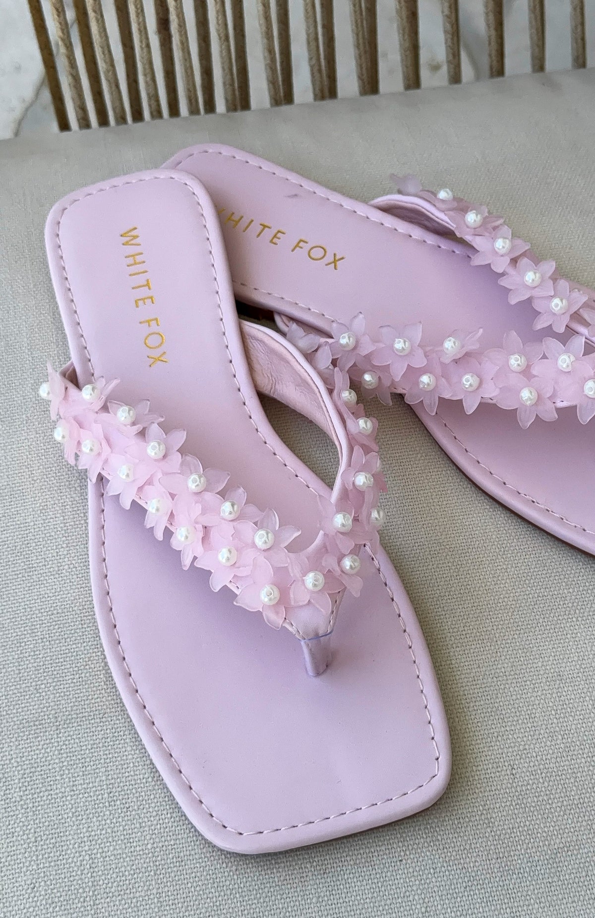 Trending Lyle Thong Sandals Baby Pink