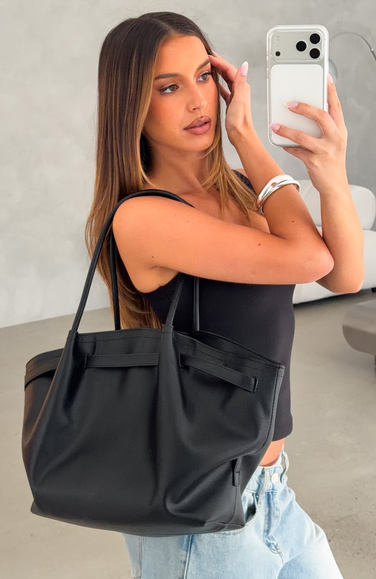 Trending Thomas Shoulder Bag Black Pebble PU