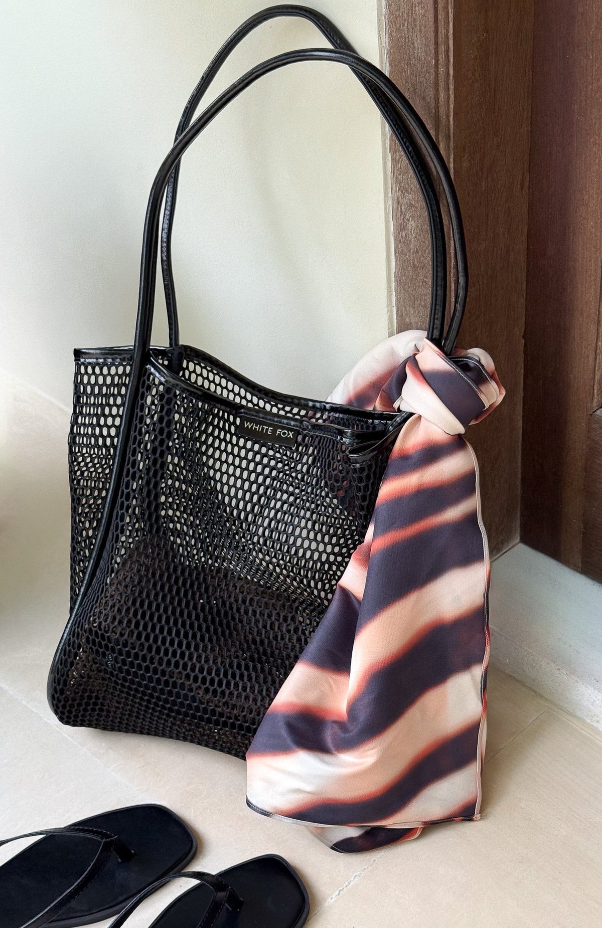 Trending Aria Shoulder Bag Black