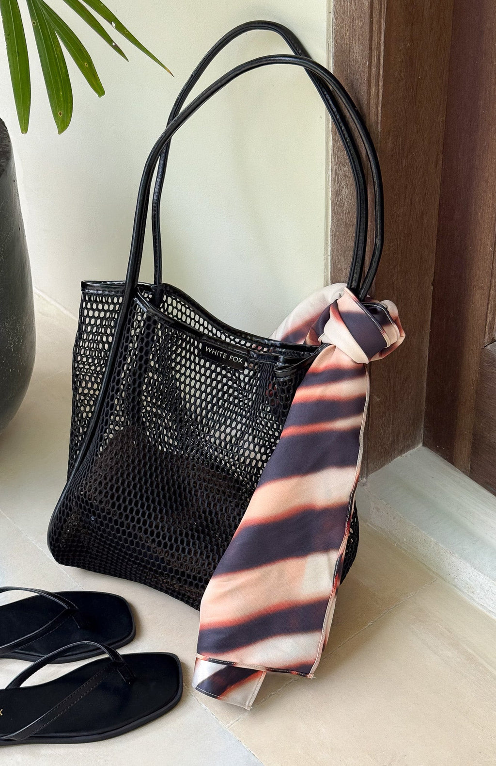 Trending Aria Shoulder Bag Black
