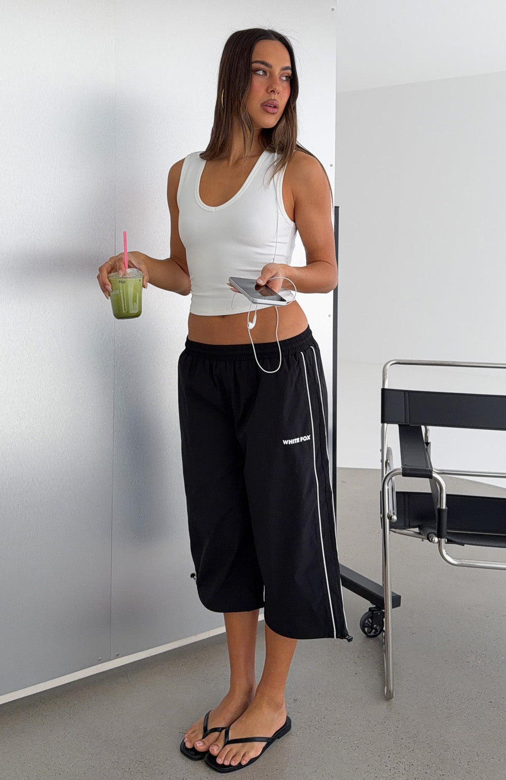 Trending Willing To Do Relaxed Cargo Capris Black