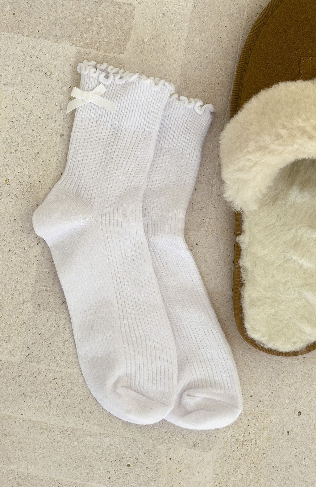 Trending Which One Socks White